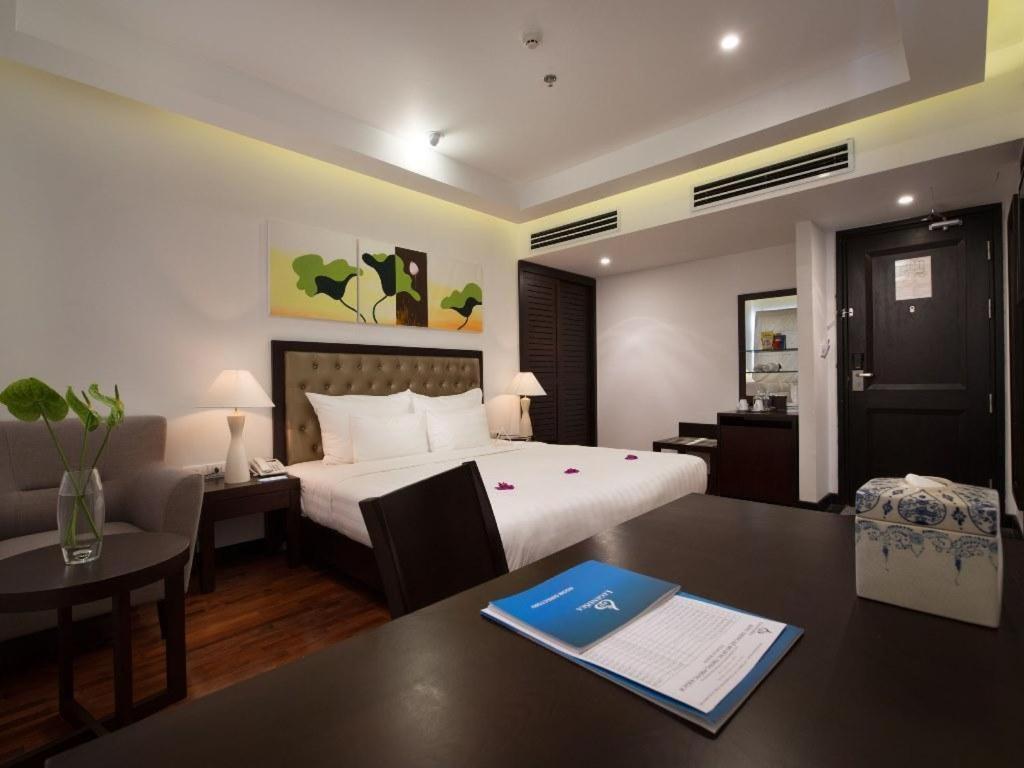Legendsea Hotel Нячанг Екстер'єр фото